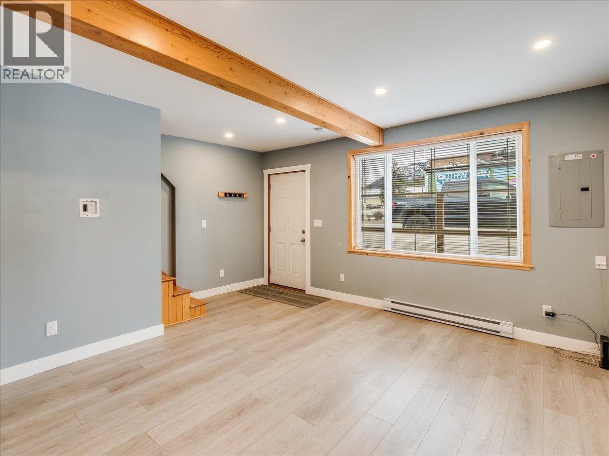 2342 Washington Street, Rossland