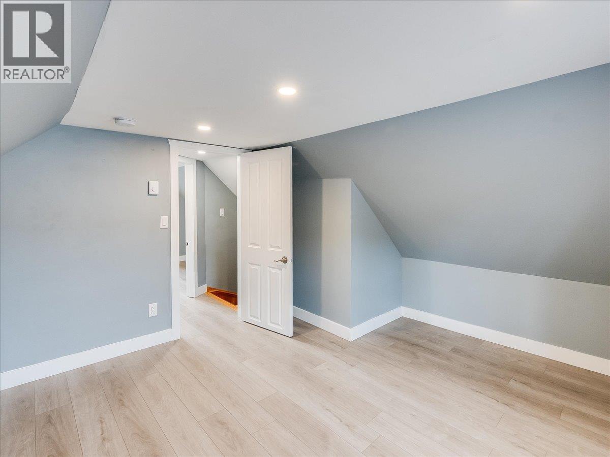 2342 Washington Street, Rossland