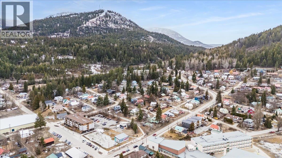 2342 Washington Street, Rossland