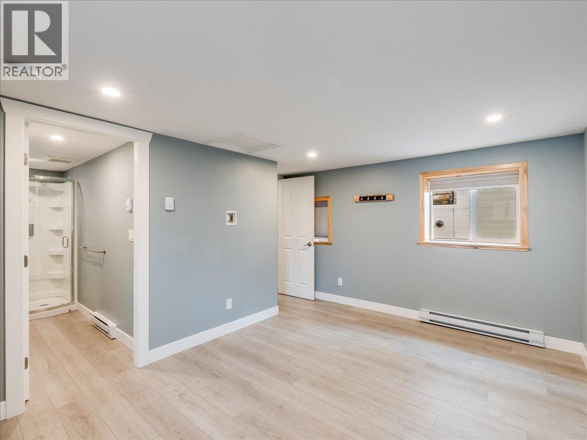 2342 Washington Street, Rossland