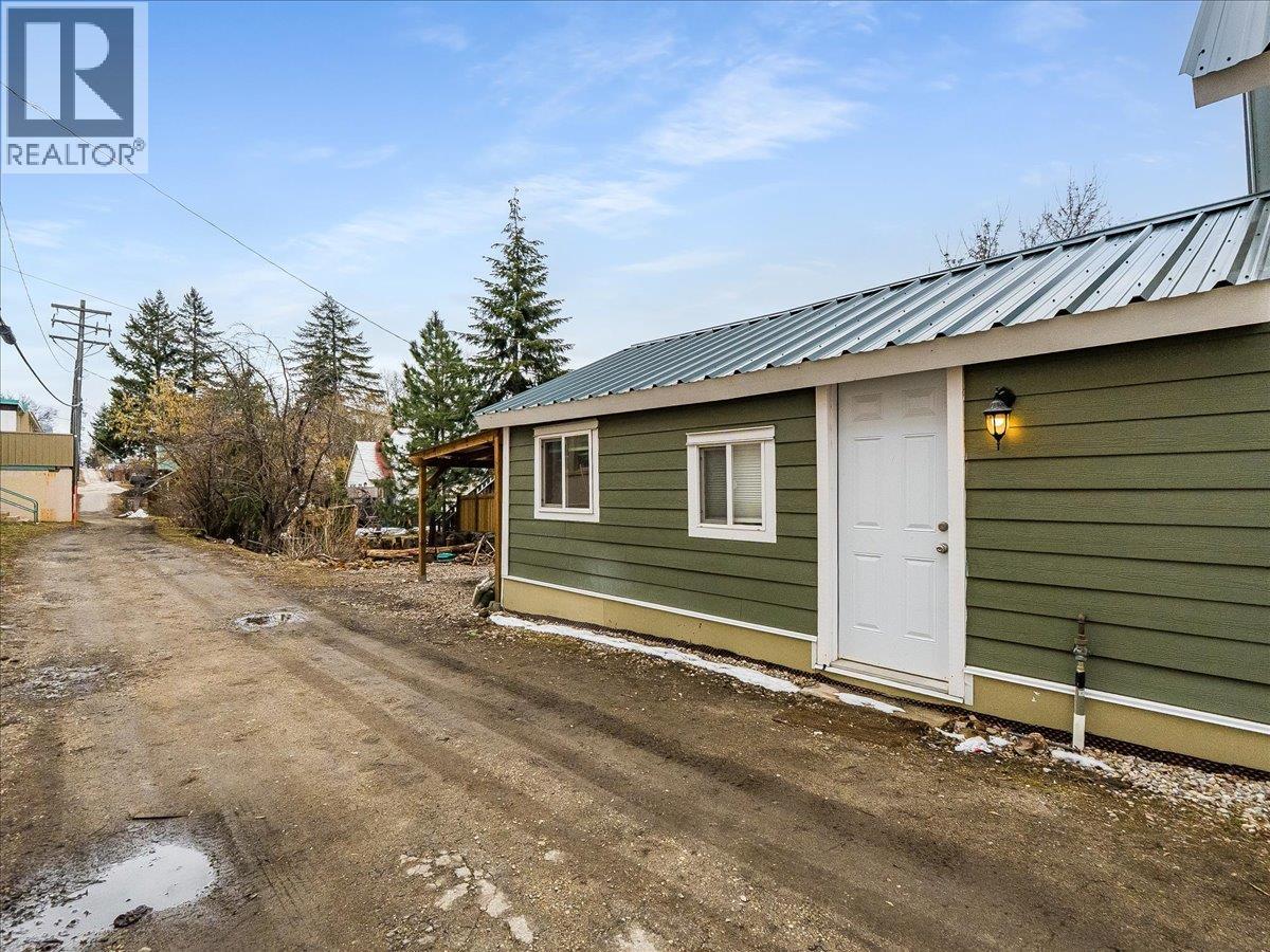 2342 Washington Street, Rossland