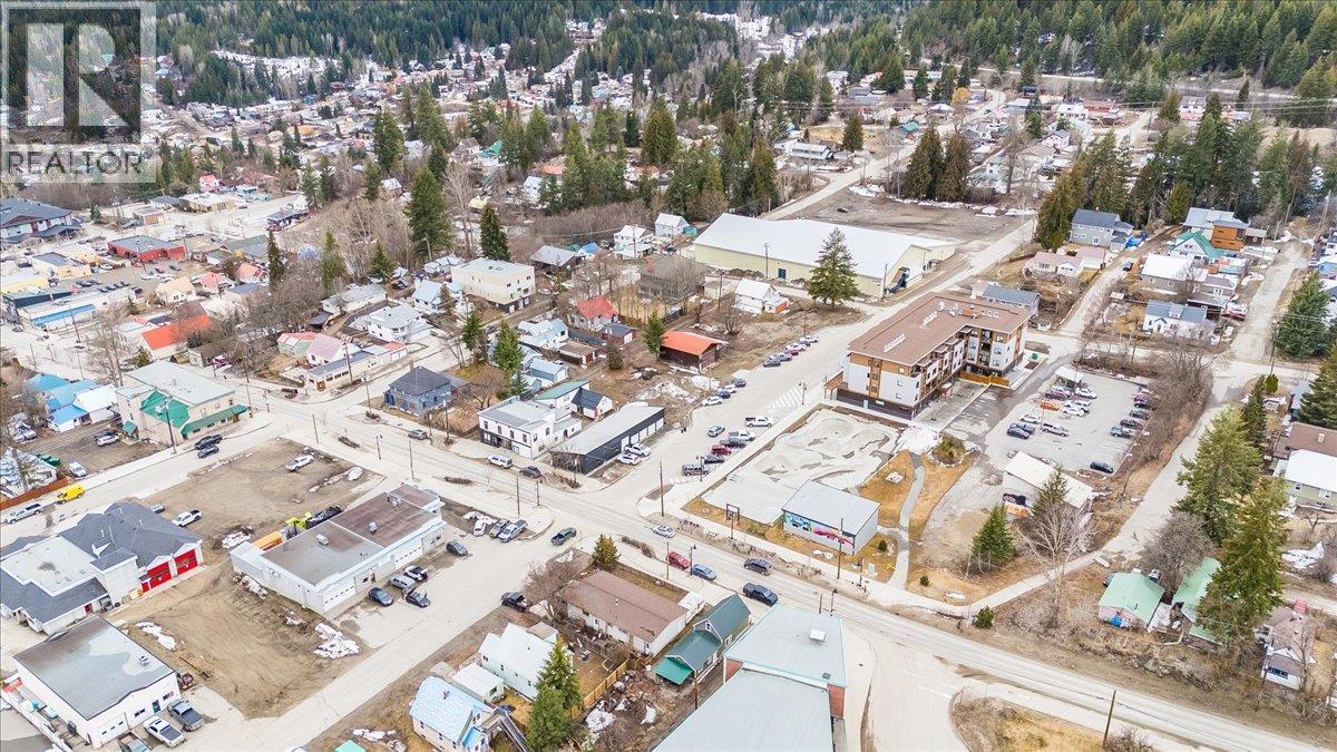 2342 Washington Street, Rossland