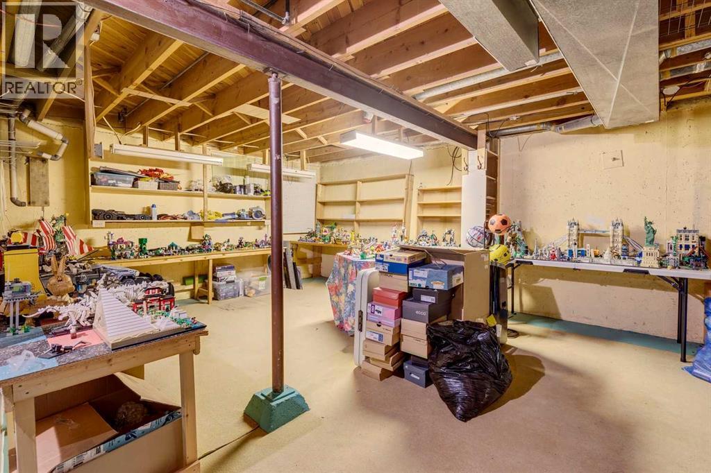 Single Family House 4 Level for Sale in  Wildwood Drive SW Wildwood Calgary 