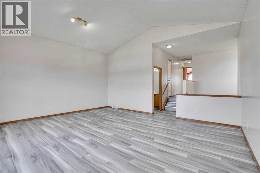 Single Family House for Sale in  Taracove Crescent NE Taradale Calgary 