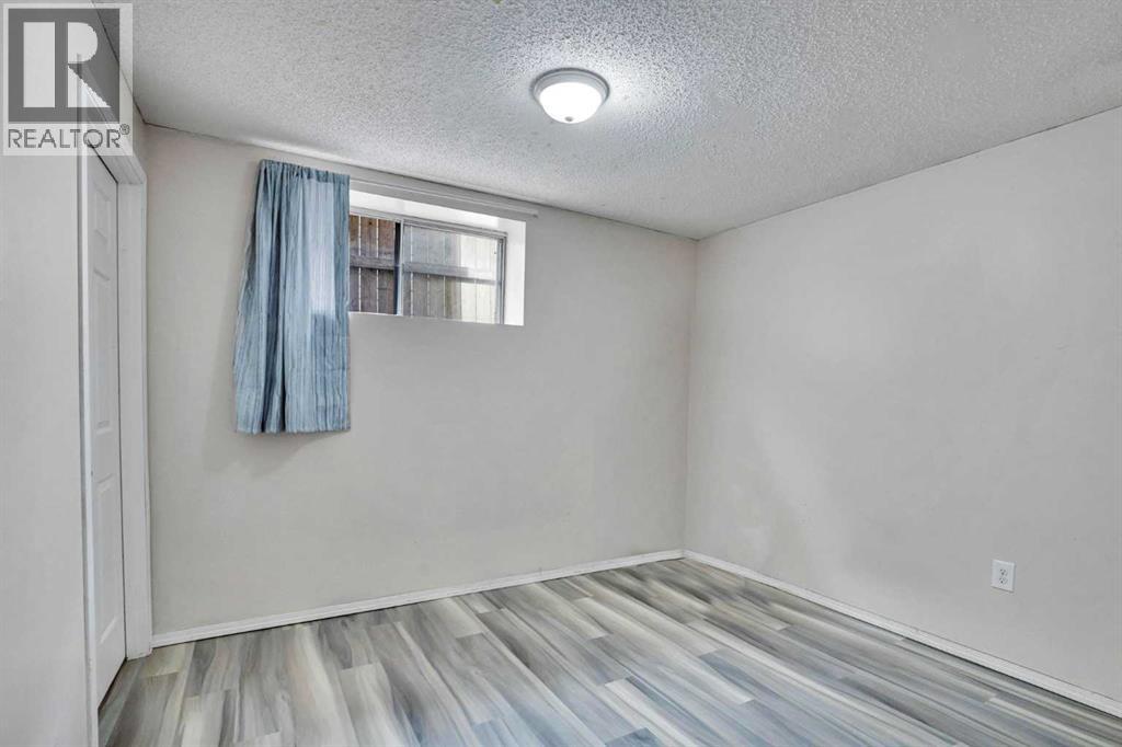 Single Family House for Sale in  Taracove Crescent NE Taradale Calgary 