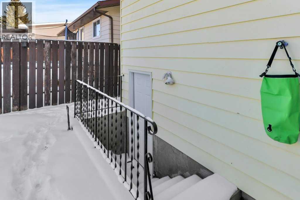 24 Mcgill Street, Red Deer