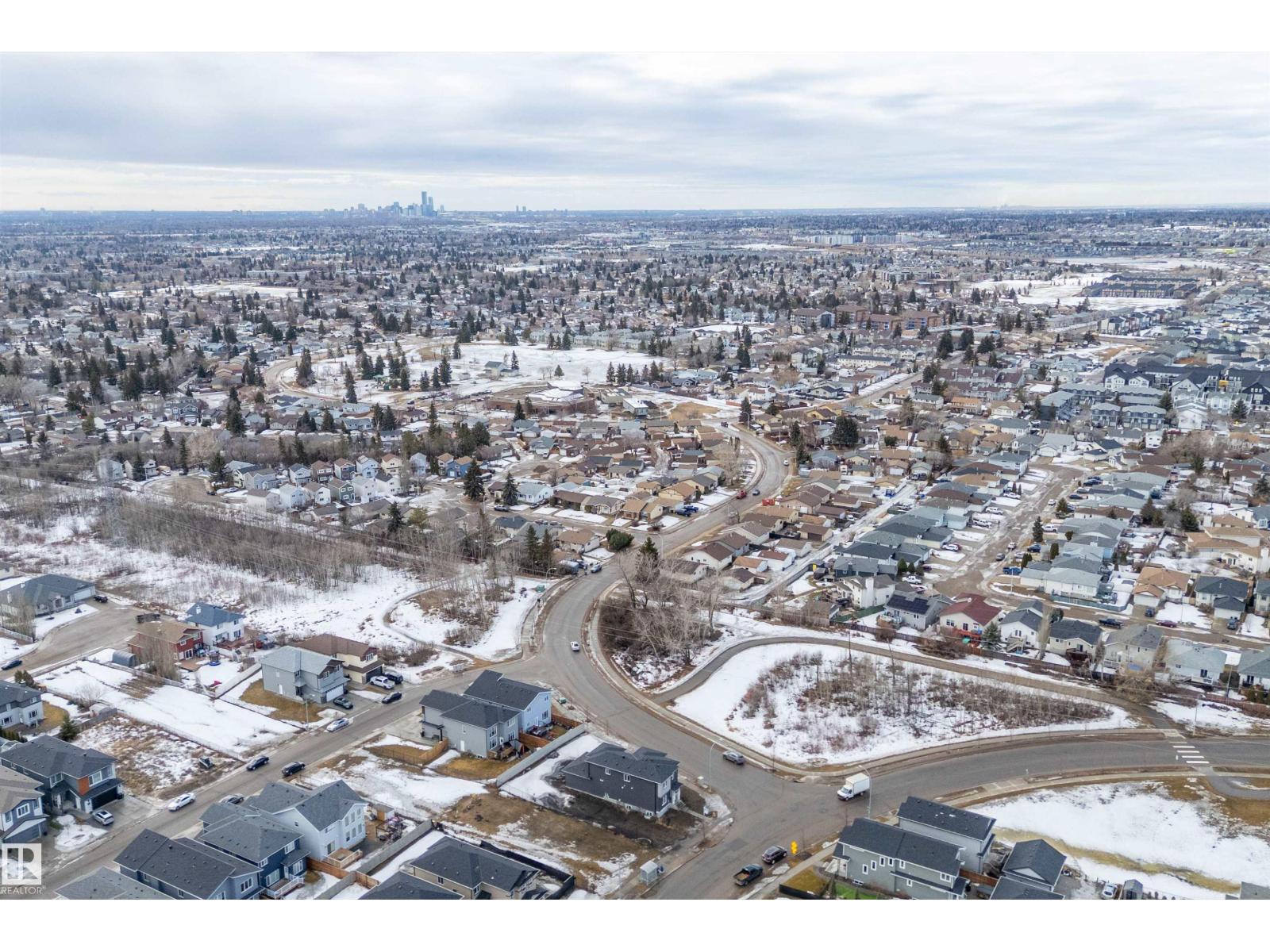 292 FRASER WY NW - 55