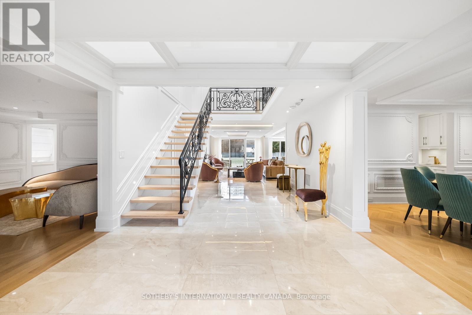 1347 QUEEN VICTORIA AVENUE - 6