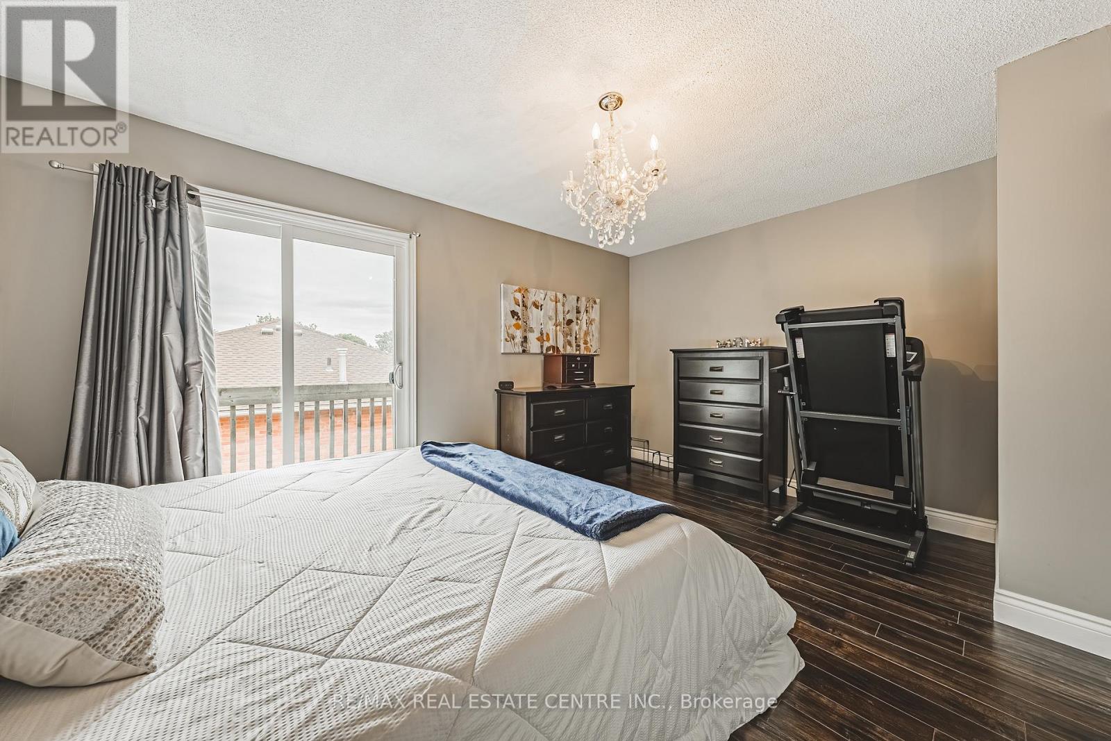 #3 266 LIMERIDGE ROAD E - 19