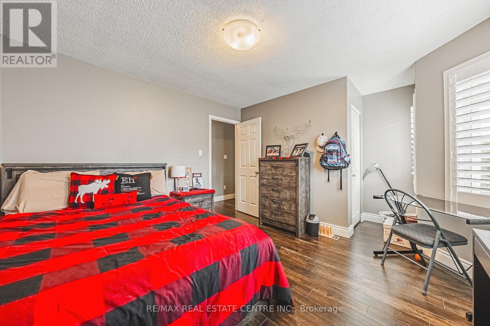 #3 266 LIMERIDGE ROAD E - 21