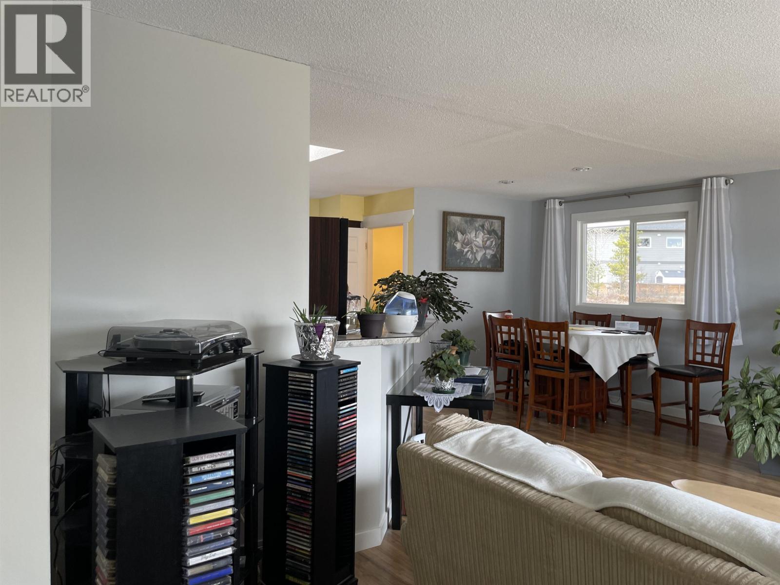 2498 DEVONSHIRE CRESCENT - 15