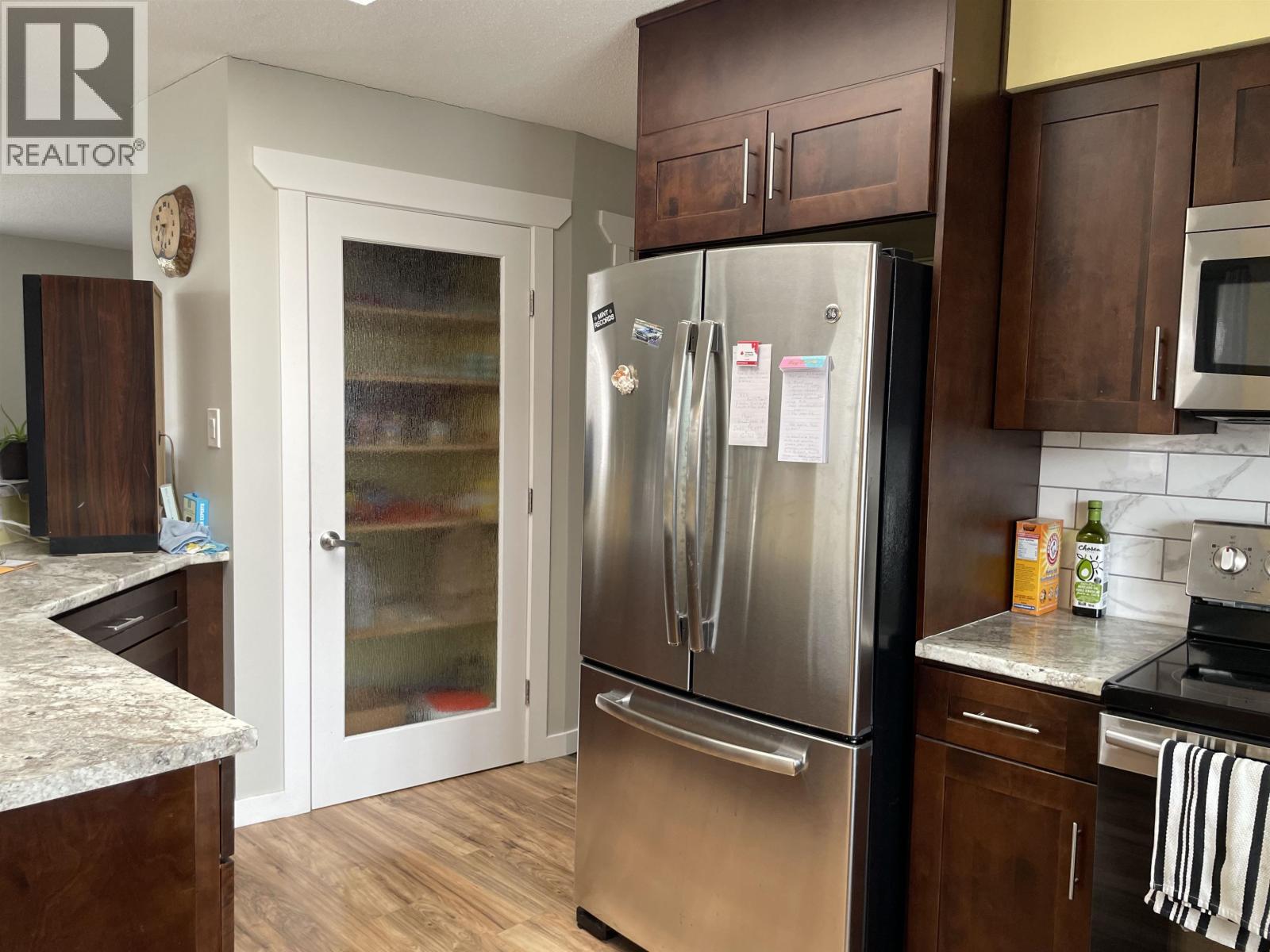 2498 DEVONSHIRE CRESCENT - 12