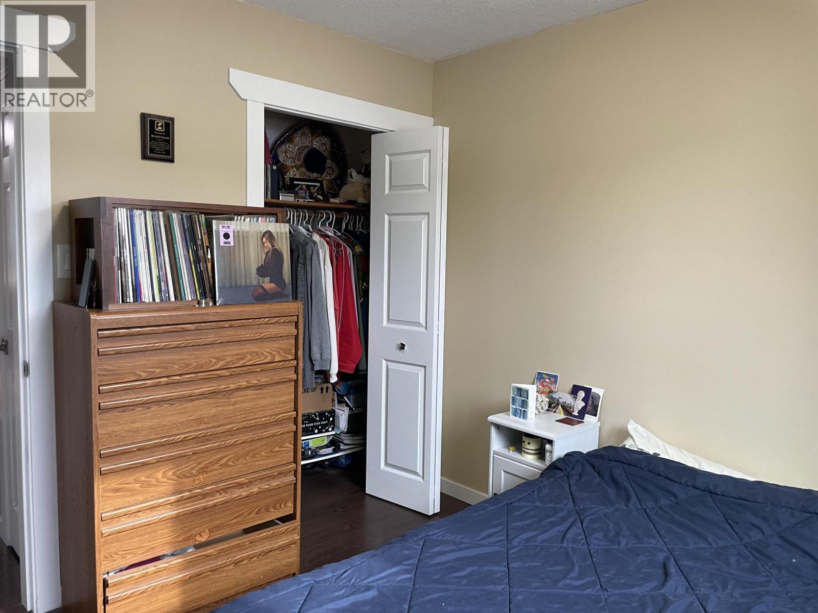 2498 DEVONSHIRE CRESCENT - 22