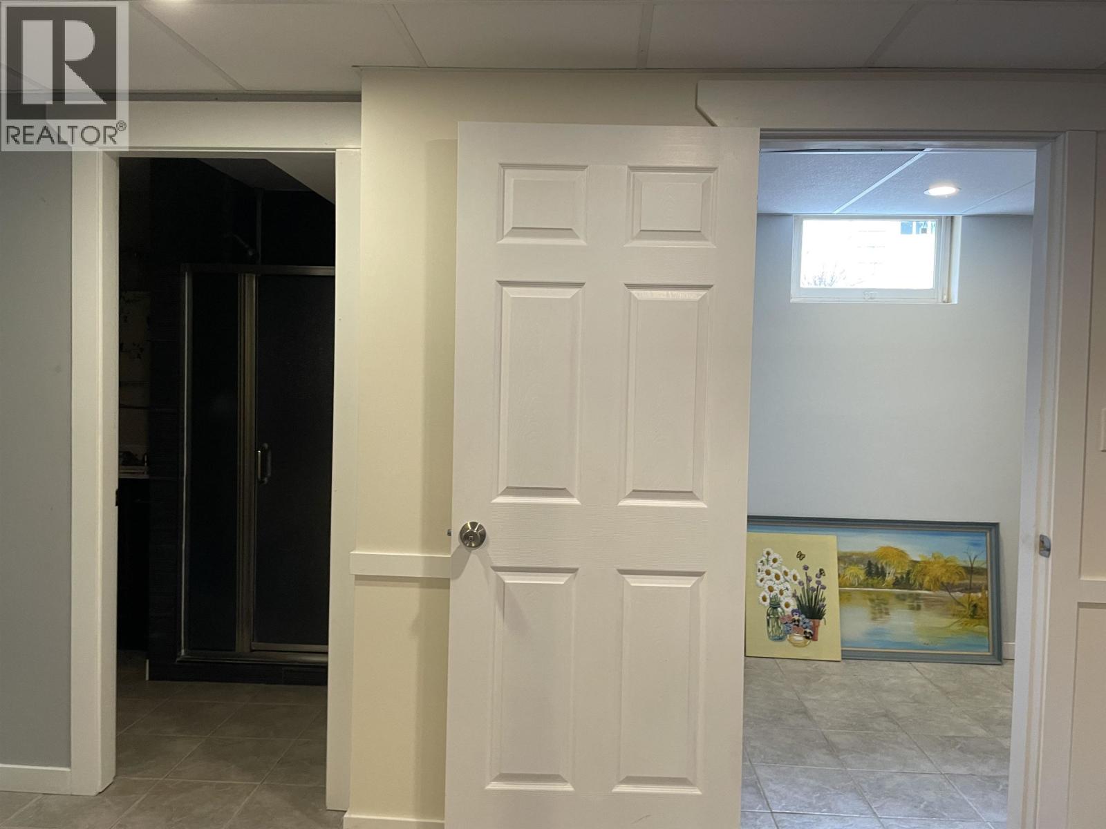 2498 DEVONSHIRE CRESCENT - 27