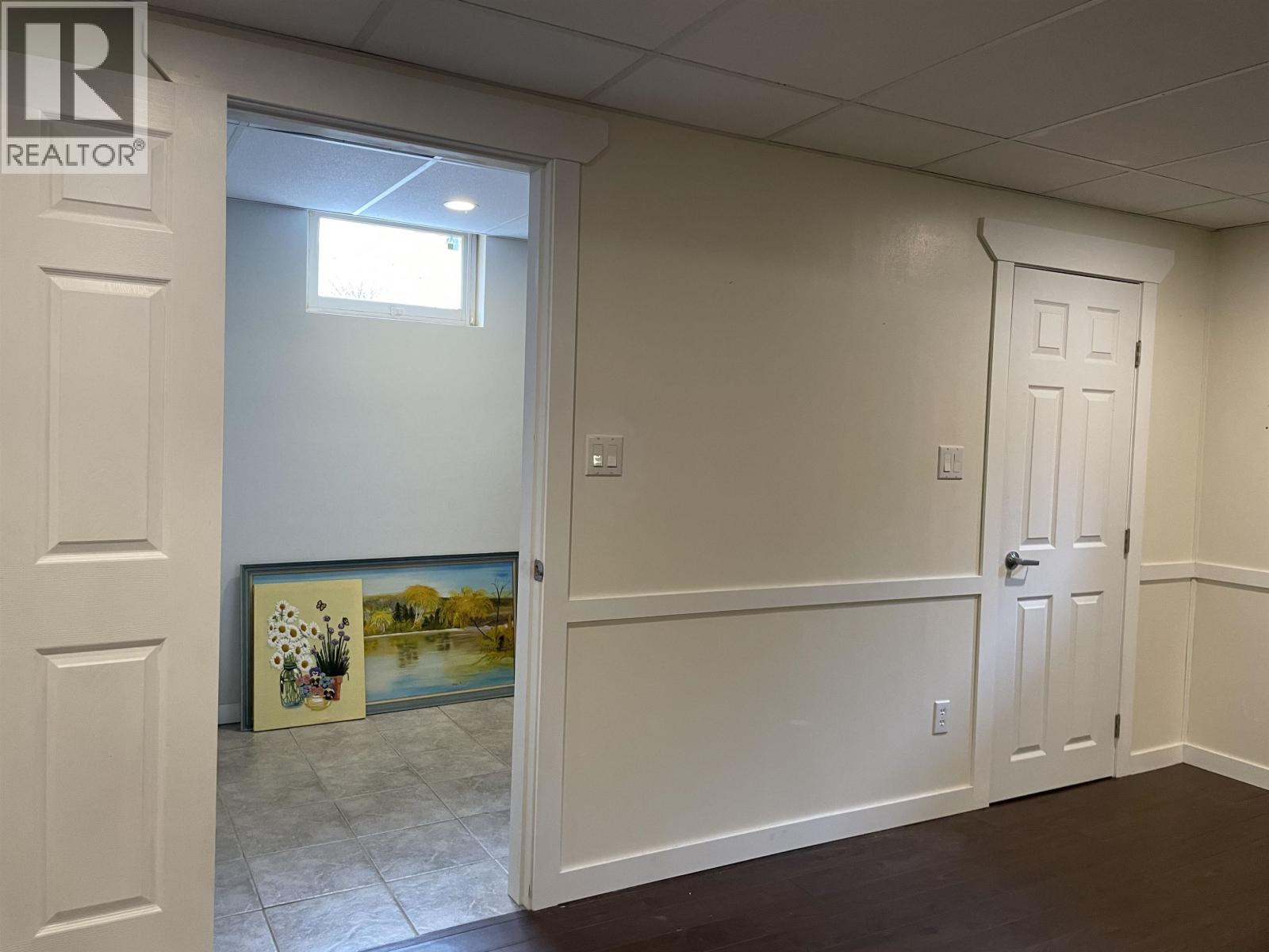 2498 DEVONSHIRE CRESCENT - 26