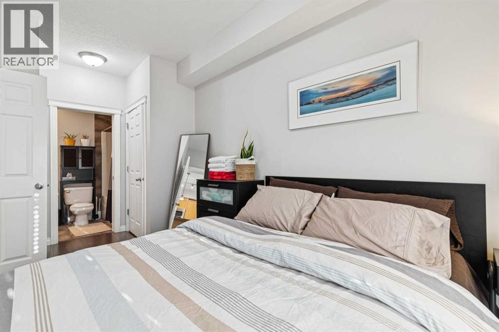 Single Family House for Sale in   Hemlock Crescent SW Spruce Cliff Calgary 