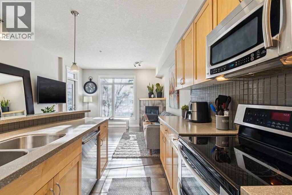 Single Family House for Sale in   Hemlock Crescent SW Spruce Cliff Calgary 