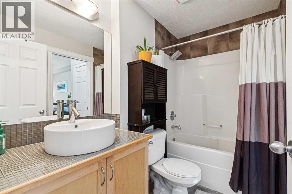 Single Family House for Sale in   Hemlock Crescent SW Spruce Cliff Calgary 