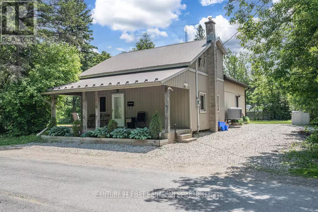 UNIT B - 705 CONSERVATION DRIVE