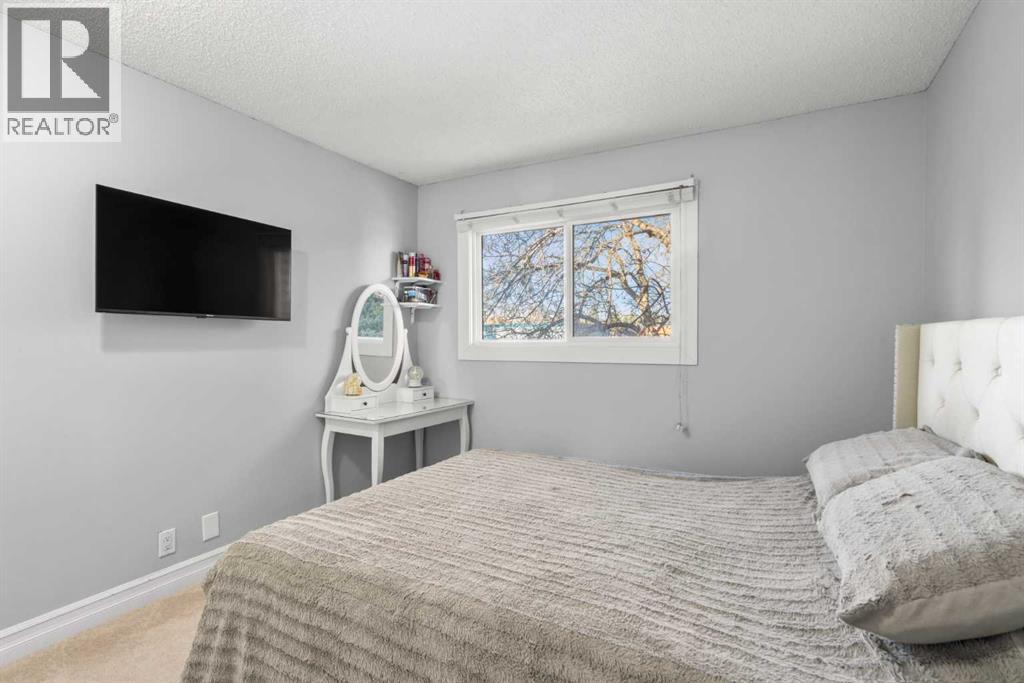 Single Family House for Sale in   Shawnessy Drive SW Shawnessy Calgary 