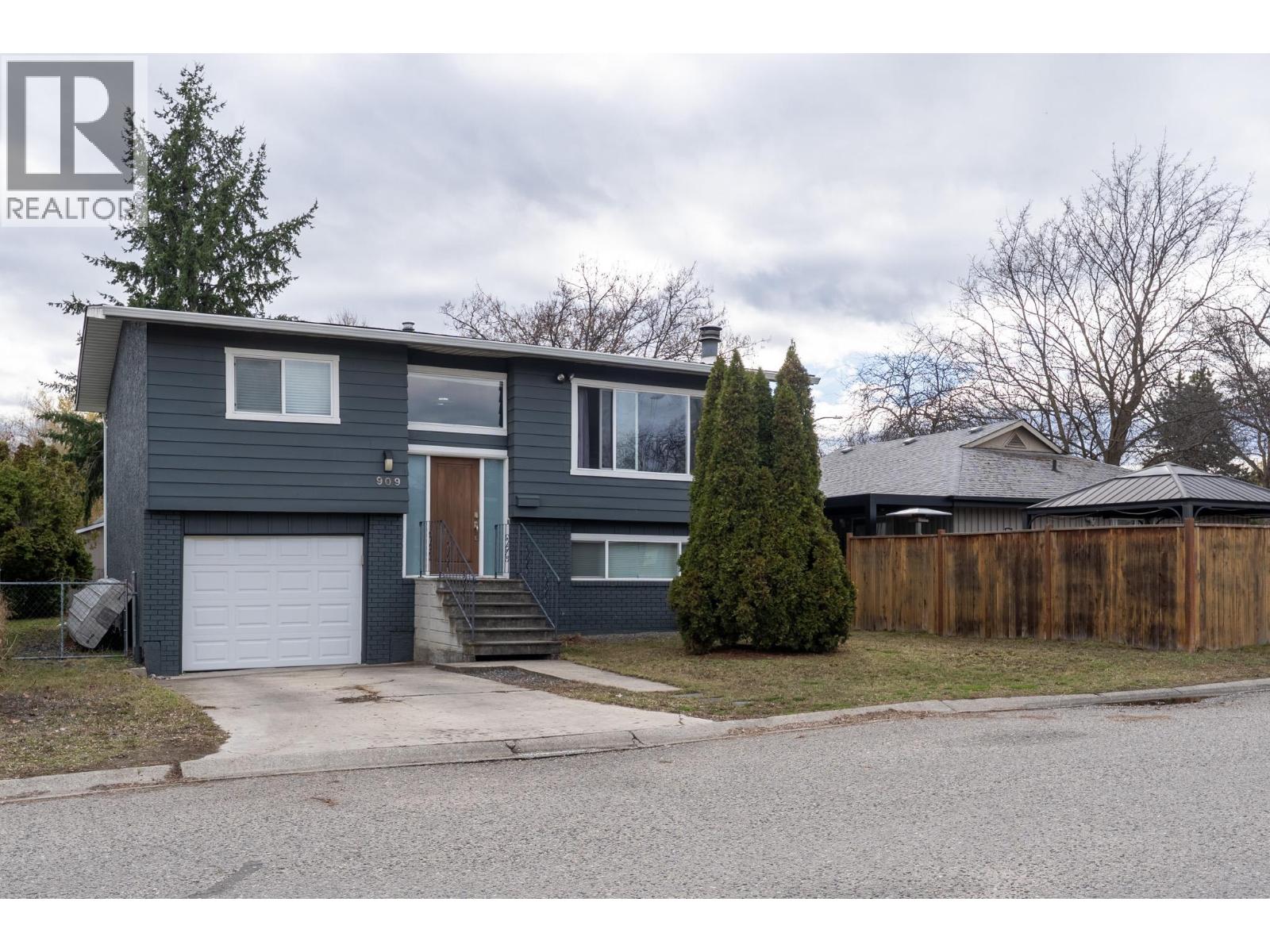  909 Grenfell Court, Kelowna