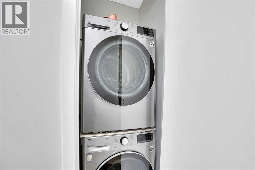 205, 128 2 Street SW, Calgary, Alberta