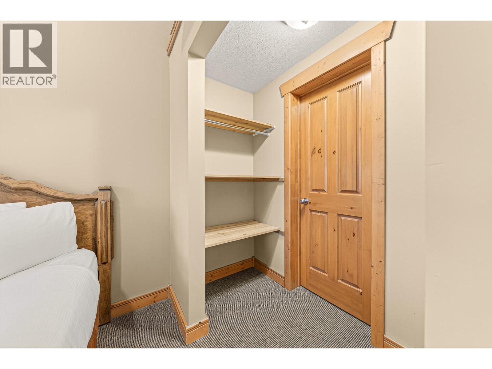 5350 HIGHLINE Drive Unit# 2316, Fernie