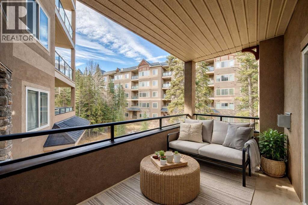 203, 20 Discovery Ridge Close SW, Calgary, Alberta