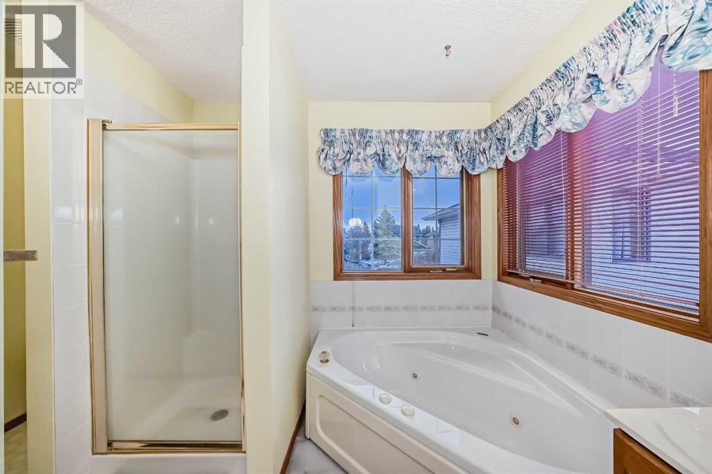 Single Family House for Sale in  Harvest Glen Mews NE Harvest Hills Calgary 