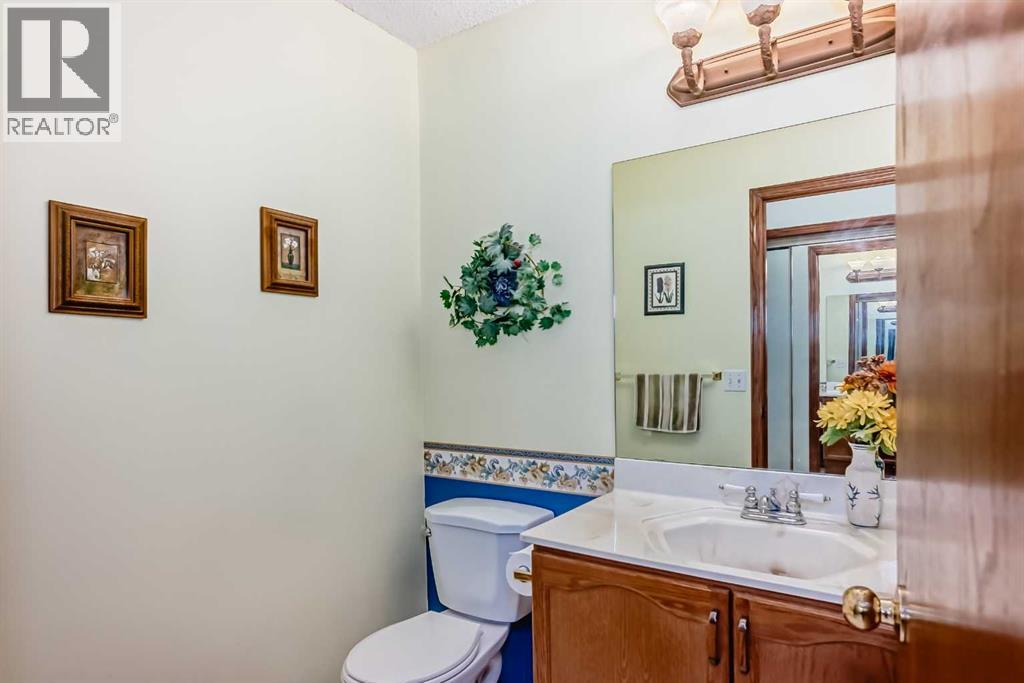 Single Family House for Sale in  Harvest Glen Mews NE Harvest Hills Calgary 