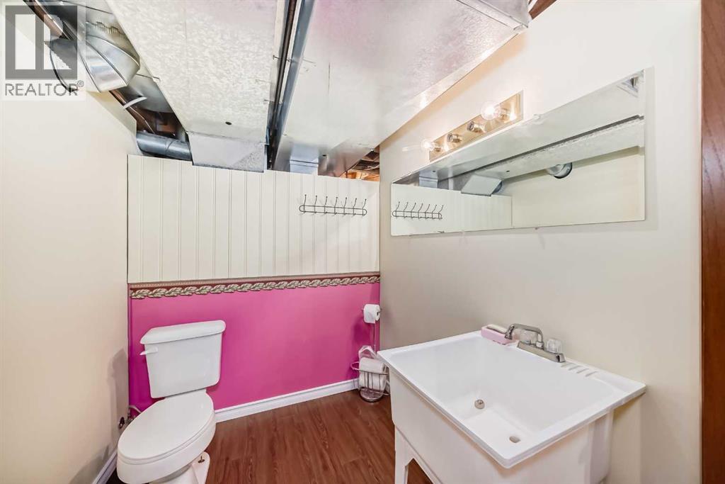 Single Family House for Sale in  Harvest Glen Mews NE Harvest Hills Calgary 