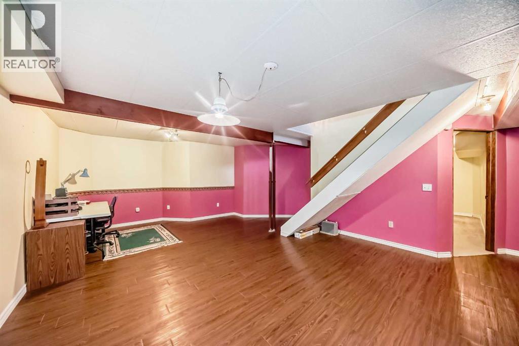 Single Family House for Sale in  Harvest Glen Mews NE Harvest Hills Calgary 