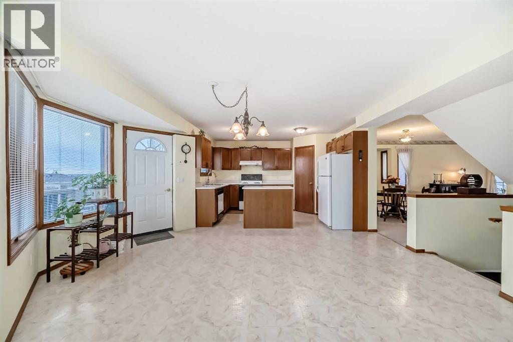 Single Family House for Sale in  Harvest Glen Mews NE Harvest Hills Calgary 