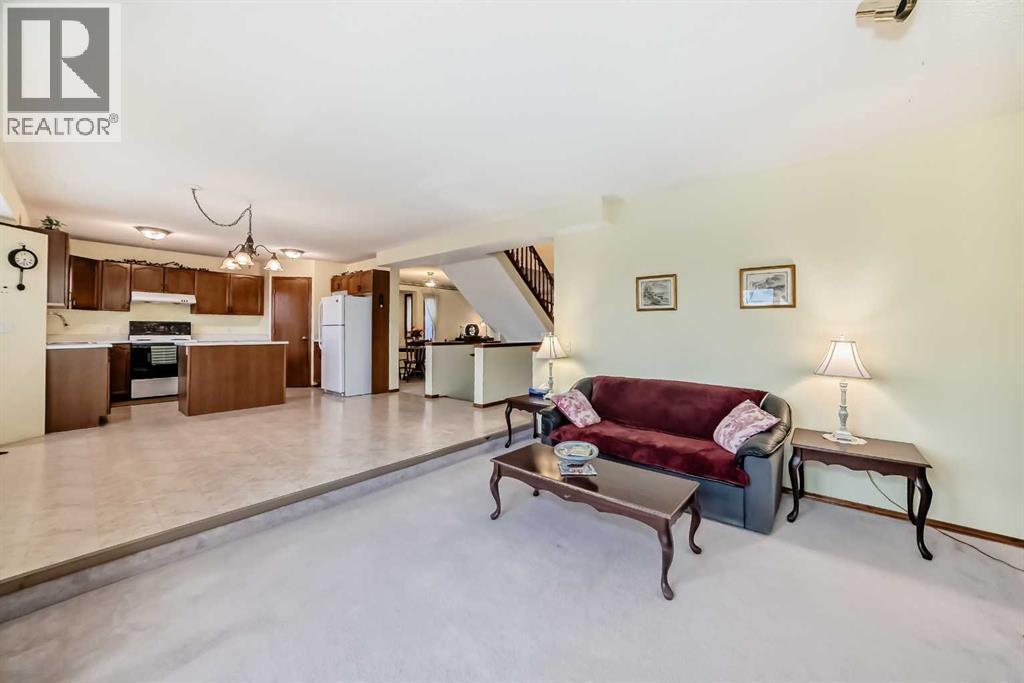 Single Family House for Sale in  Harvest Glen Mews NE Harvest Hills Calgary 