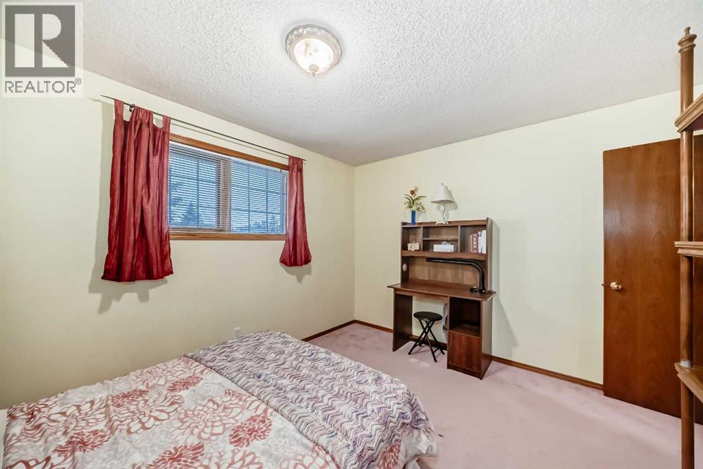 Single Family House for Sale in  Harvest Glen Mews NE Harvest Hills Calgary 