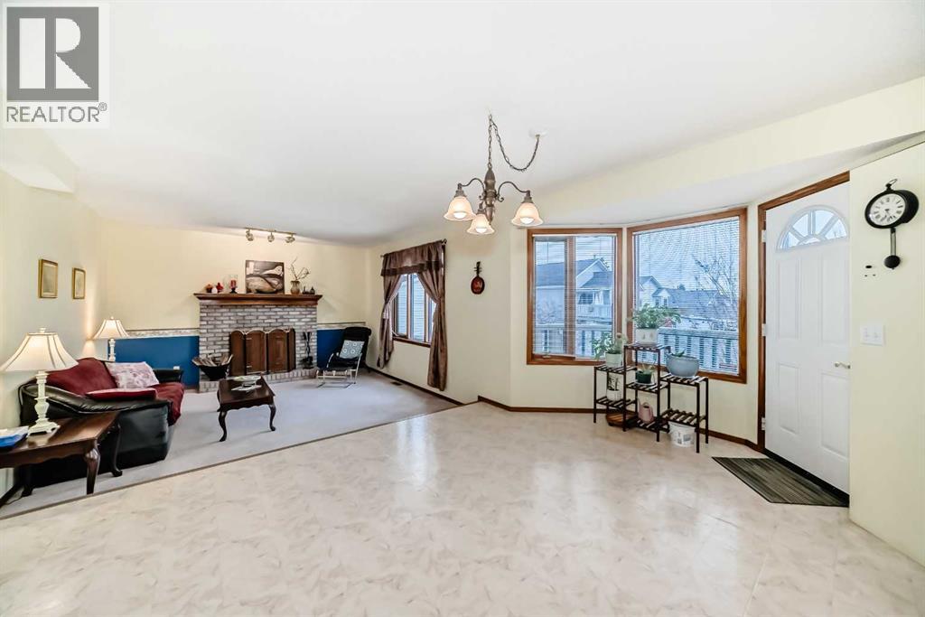 Single Family House for Sale in  Harvest Glen Mews NE Harvest Hills Calgary 