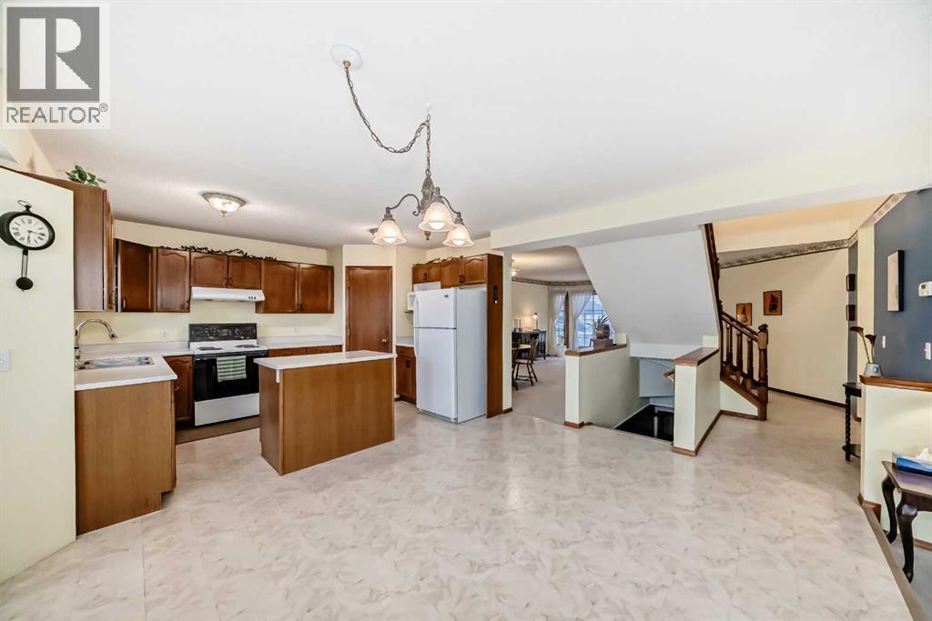 Single Family House for Sale in  Harvest Glen Mews NE Harvest Hills Calgary 