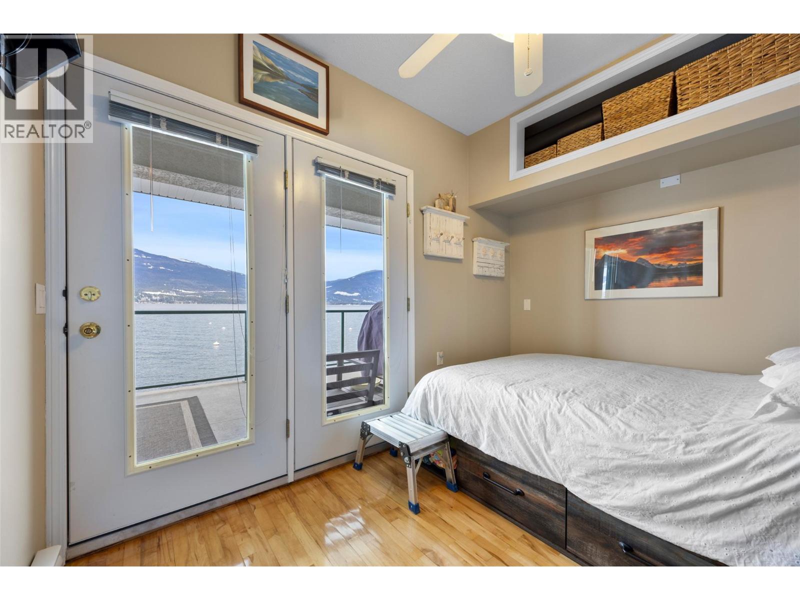 1B 3935 Eagle Bay Road, Eagle Bay