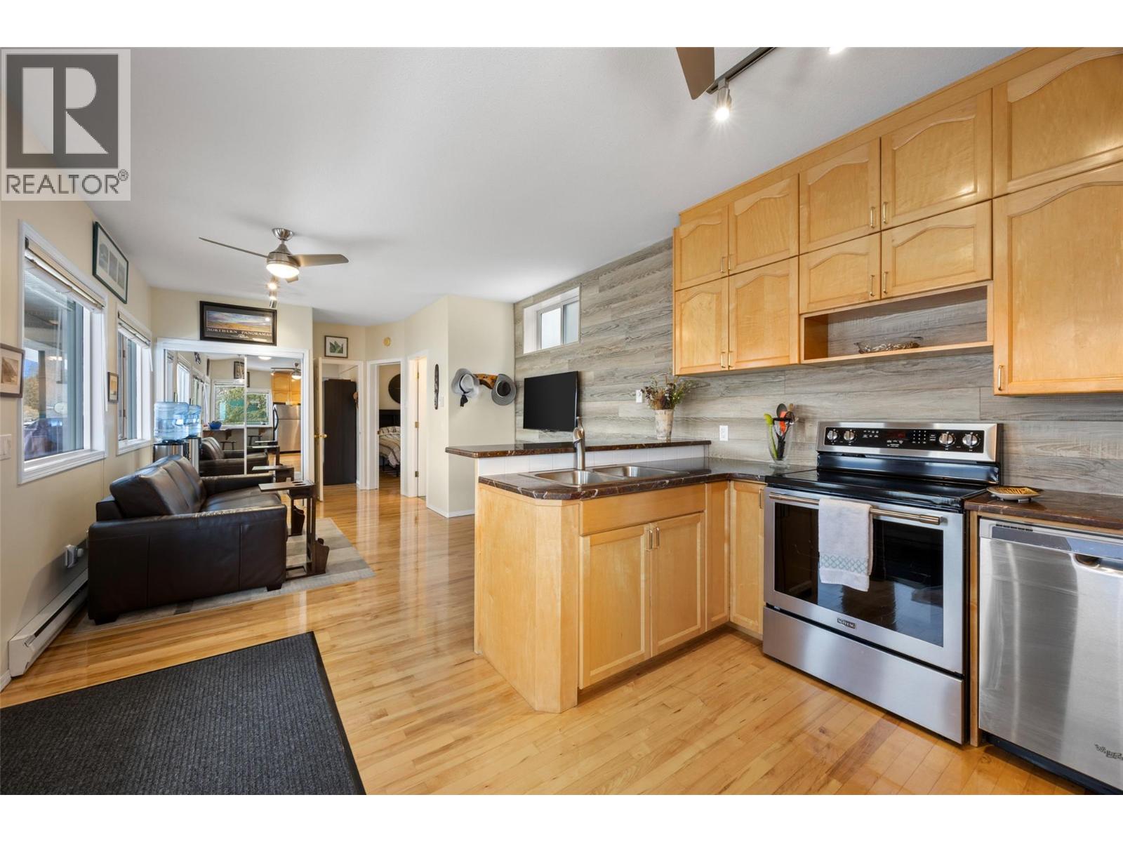 1B 3935 Eagle Bay Road, Eagle Bay