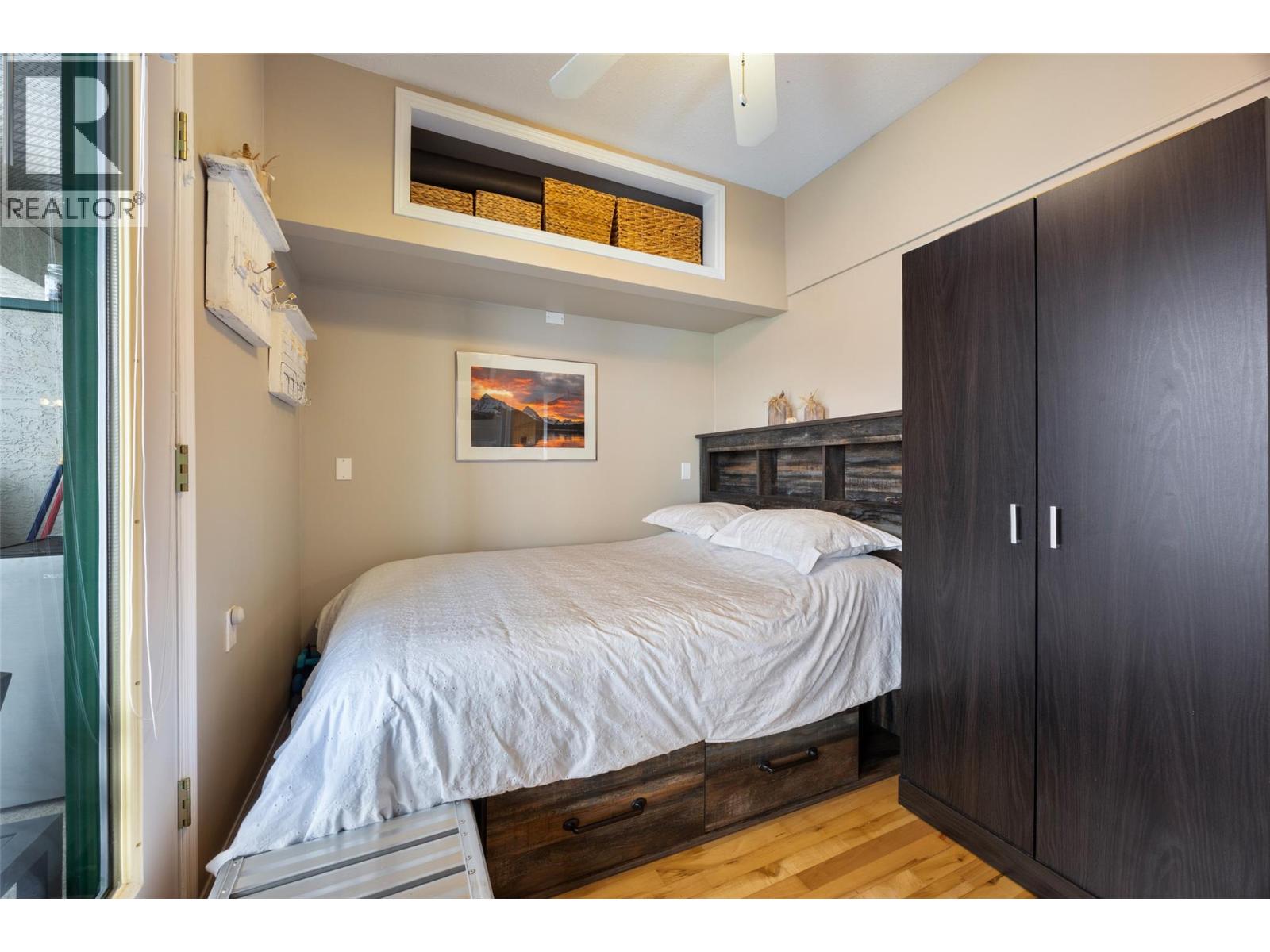 1B 3935 Eagle Bay Road, Eagle Bay