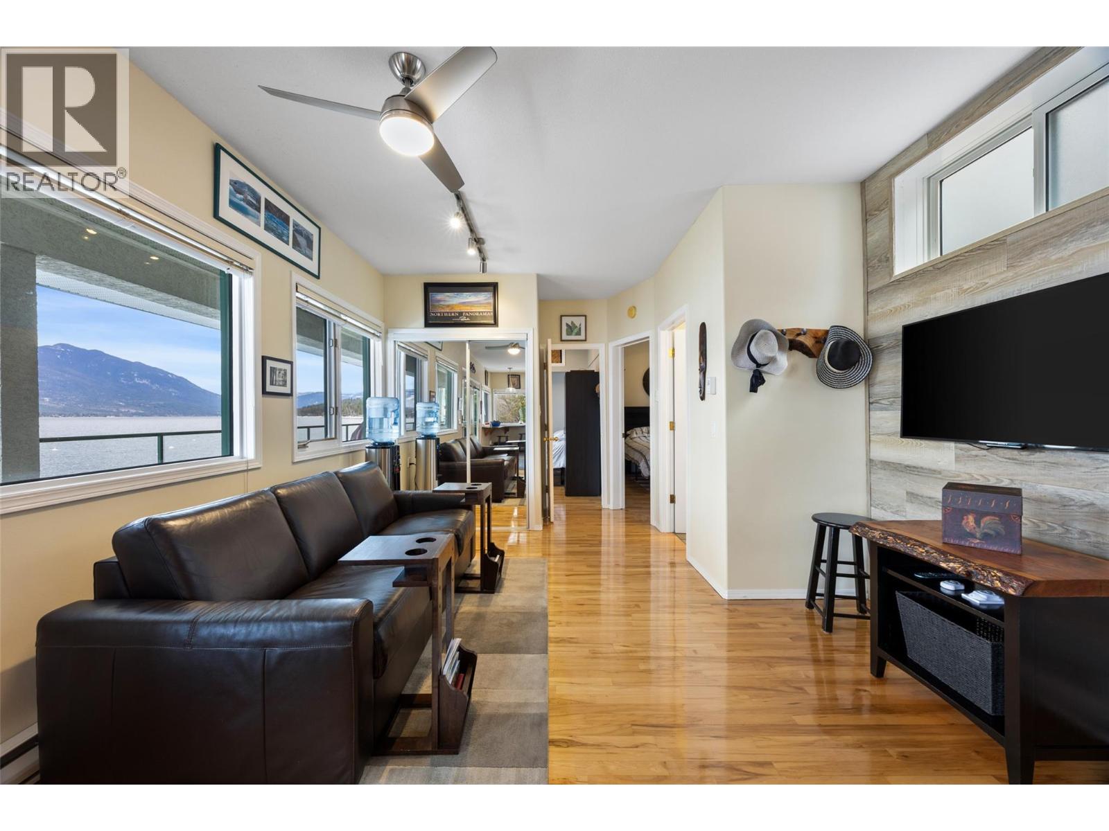 1B 3935 Eagle Bay Road, Eagle Bay