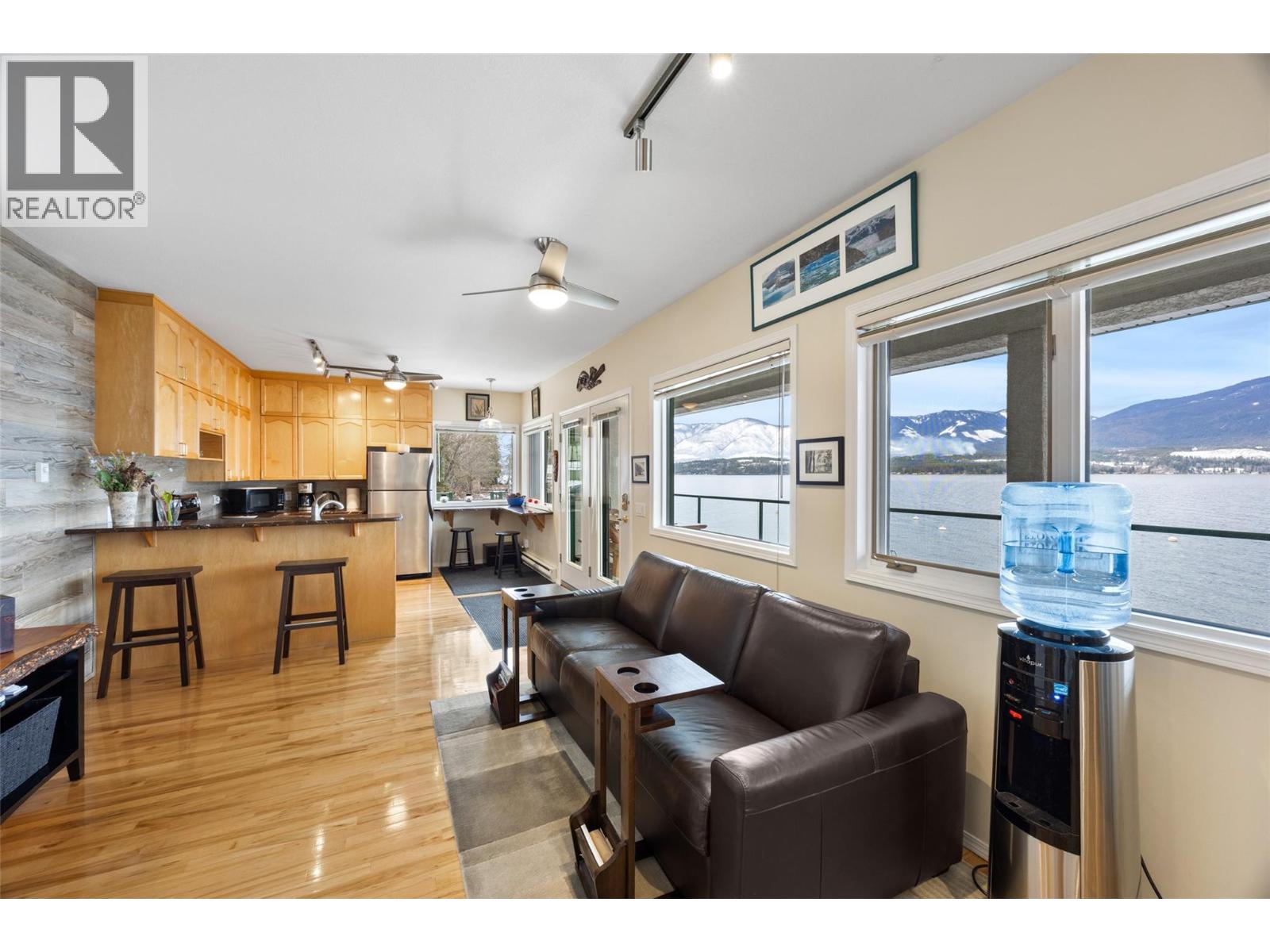 1B 3935 Eagle Bay Road, Eagle Bay