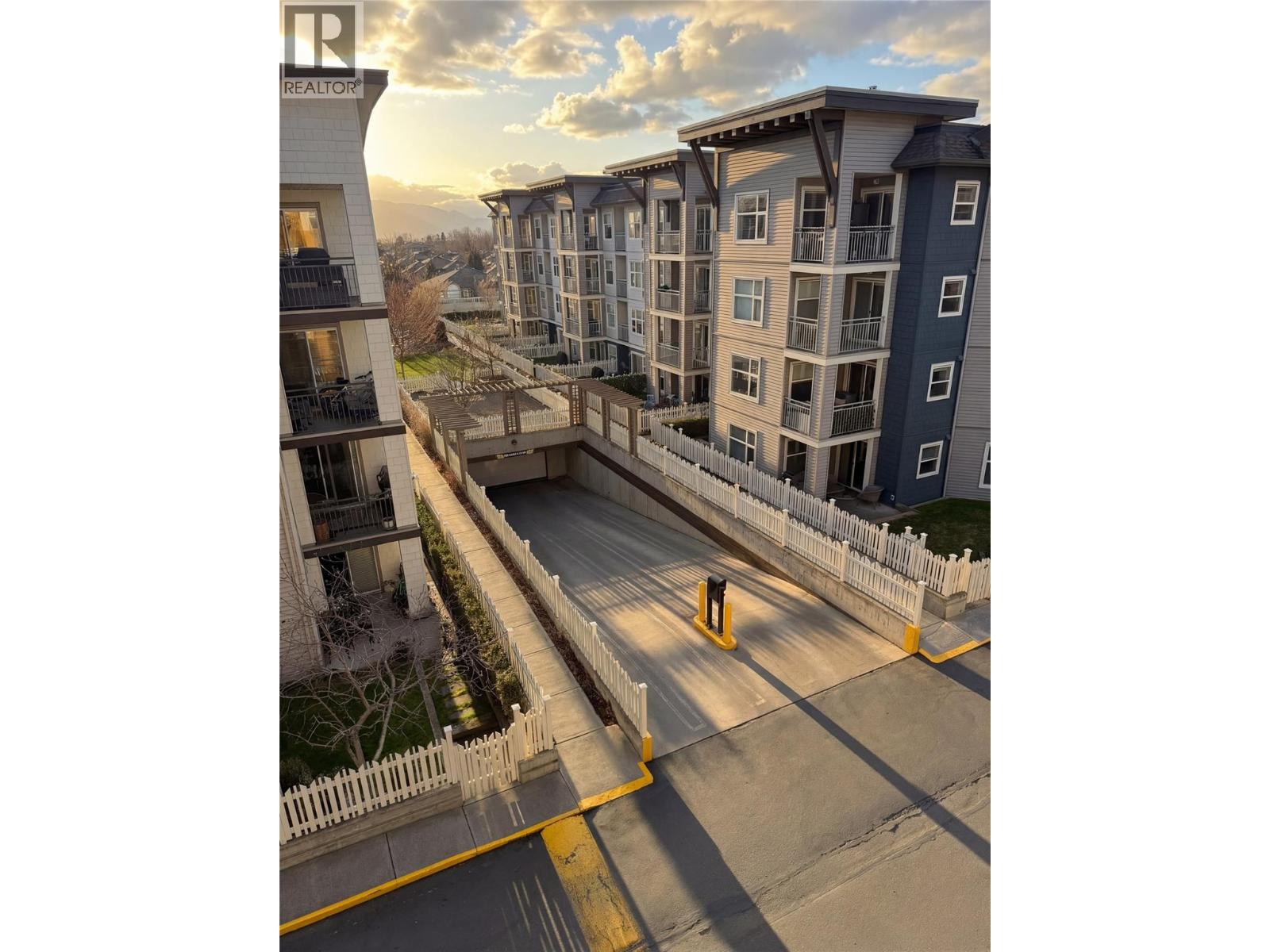 571 Yates Road Unit# 403, Kelowna