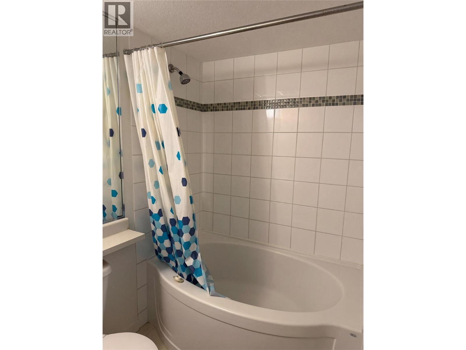 571 Yates Road Unit# 403, Kelowna