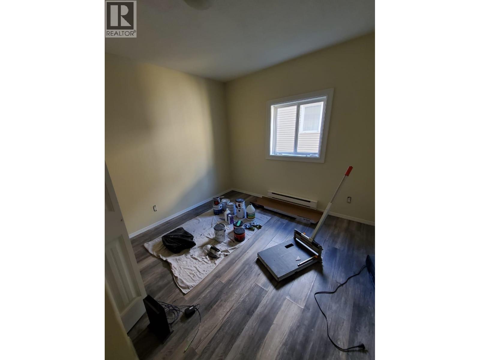 843-845 COMOX AVENUE - 5