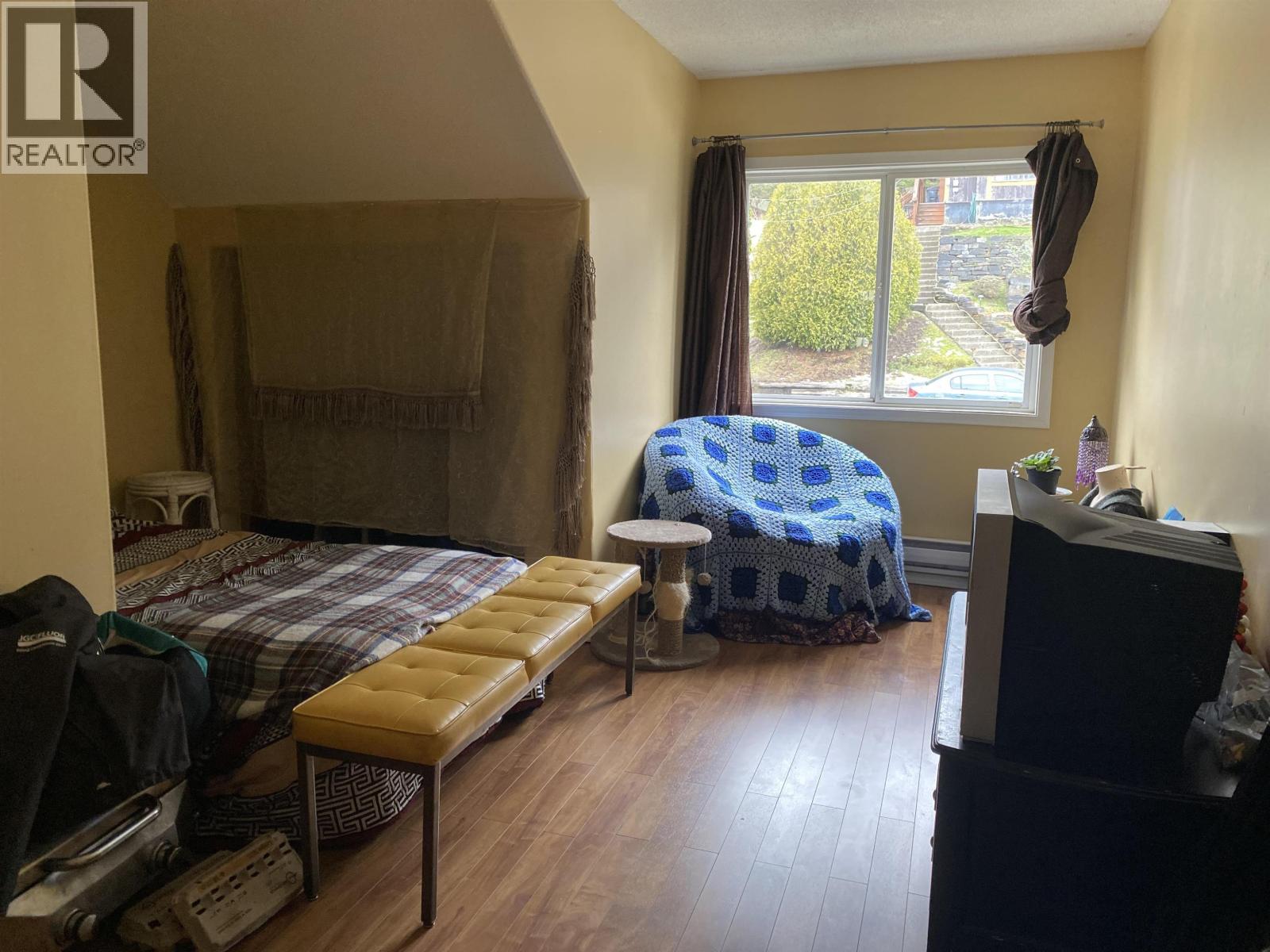 843-845 COMOX AVENUE - 14