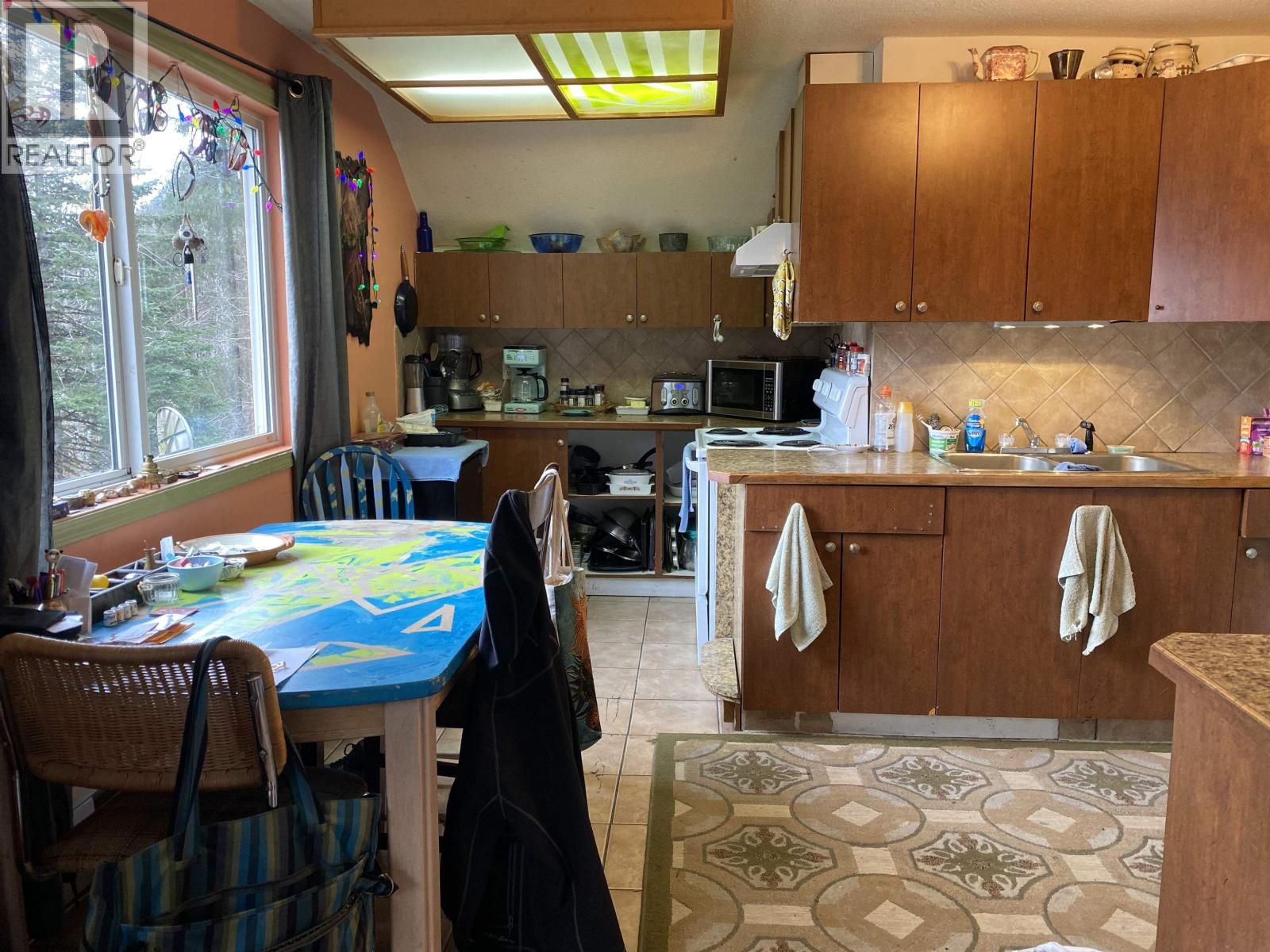 843-845 COMOX AVENUE - 20