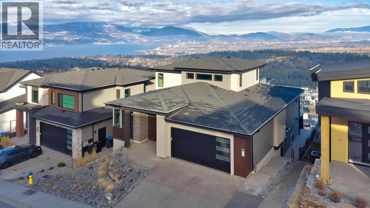  1030 Emslie Street, Kelowna