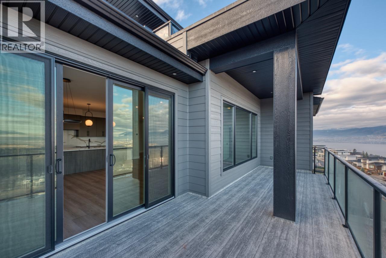  1030 Emslie Street, Kelowna