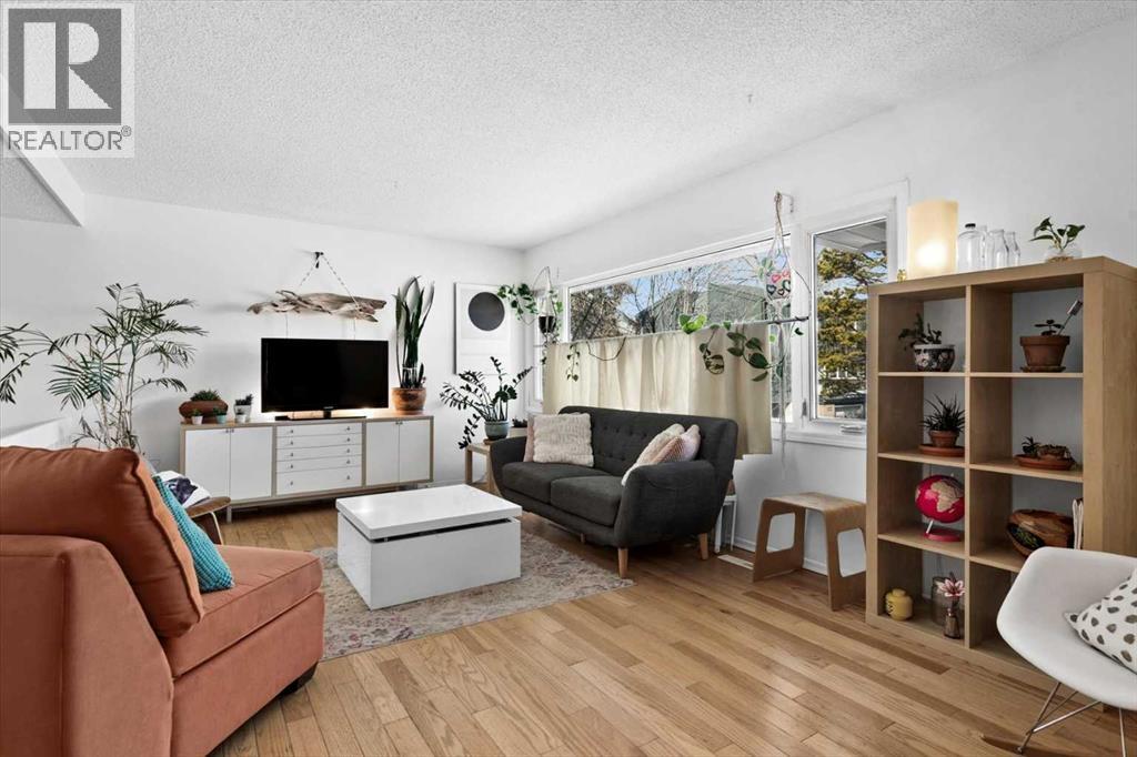 Single Family House 5 Level for Sale in  Brae Glen Lane SW Braeside Calgary 